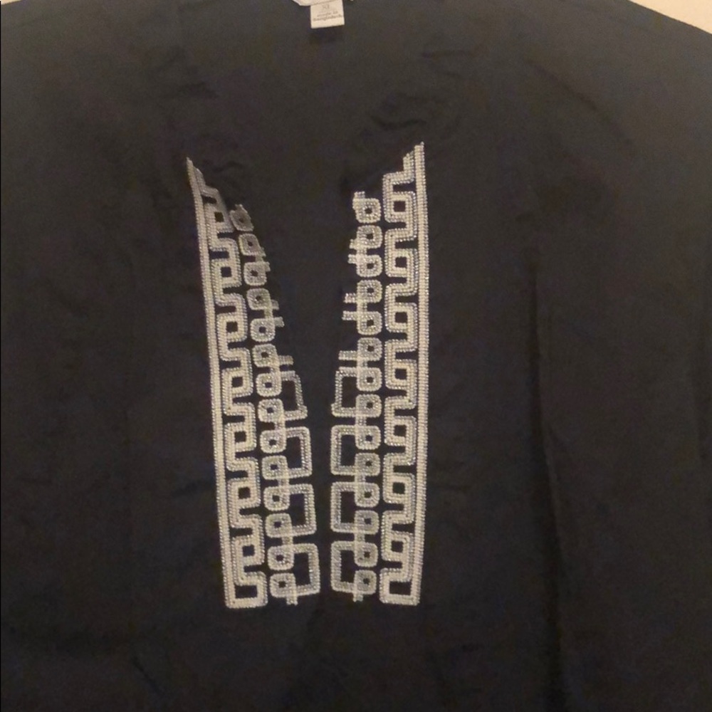 Blouse - Picture 2 of 3